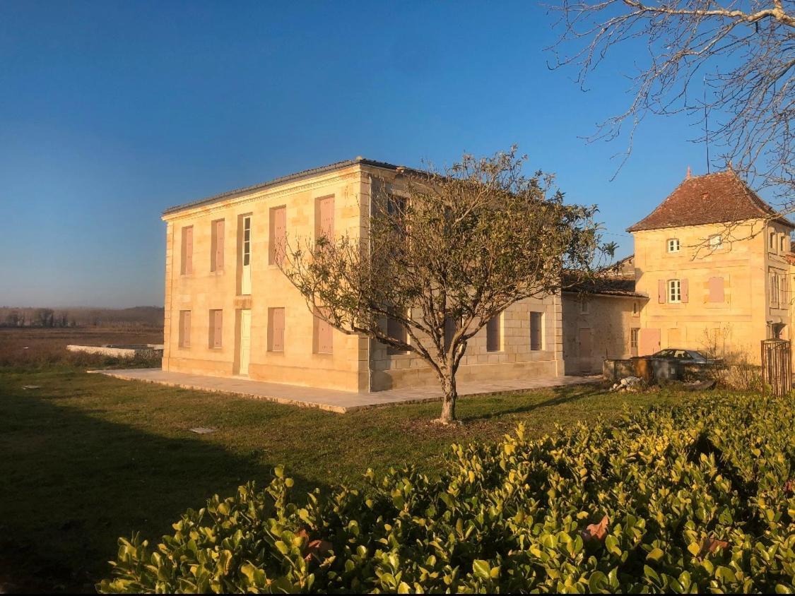 Domaine De La Grande Chapelle Hotel Cadillac-en-Fronsadais Exterior foto